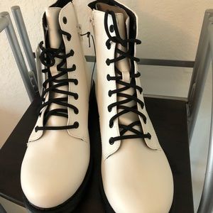 Platform combat boots